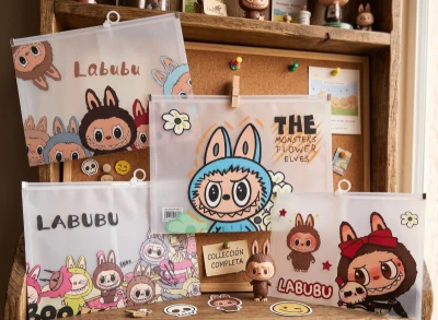 Carpeta plastica Labubu
