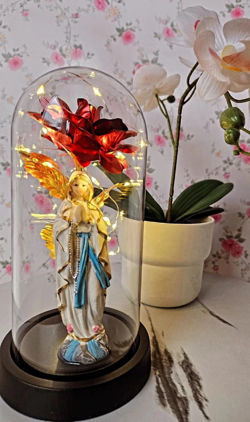 Virgen con flor eterna y luces LED