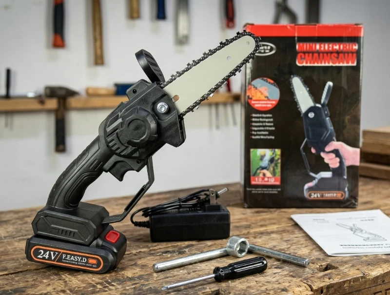 MOTOSIERRA BATERÍA RECARGABLE 24V