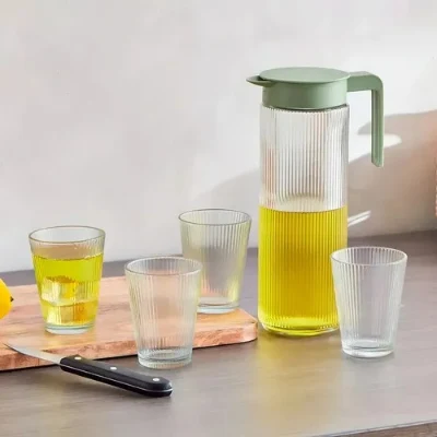 Set de jarra con 4 vasos